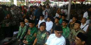 Nahdliyin Penuhi Tugu Proklamasi Rayakan Hari Santri