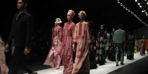 JFW 2016, Itang Yunasz Hadirkan Keindahan Kalimantan