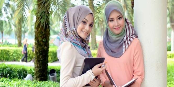 5 Pesan Rasulullah Kepada Wanita dalam Pergaulan
