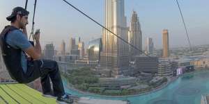Wisata Adrenalin `Flying Fox` Antar-Pencakar Langit, Berani?