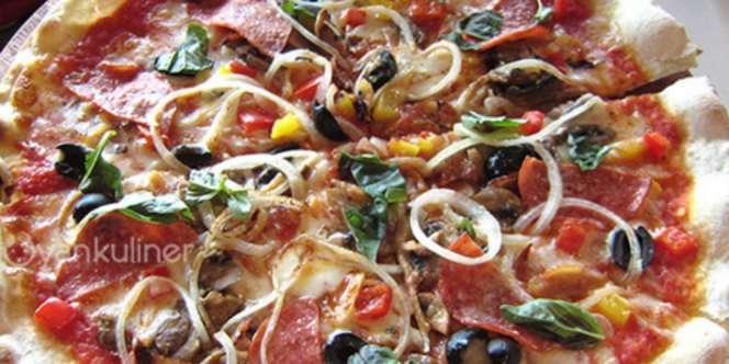 Pizza `Iron Man`, Berani Coba?