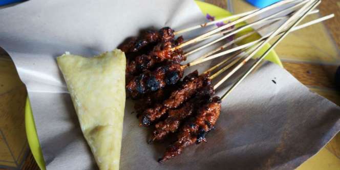 Pedas Manis Sate Rembiga Khas Lombok