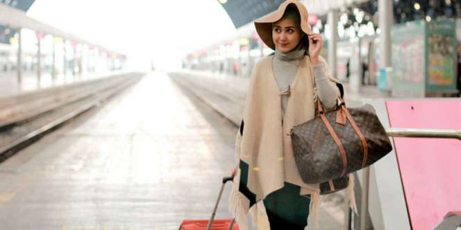 Wisata: Busana Hijab untuk Travelling