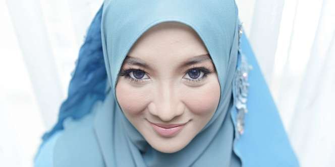 Awas Ada Cahaya Mengkilap di Wajah!