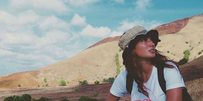 Nadine Prihatin Lihat Kelakuan Turis Indonesia