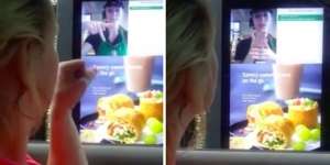 Mengharukan! Cara Pelayan Starbucks Layani Wanita Bisu