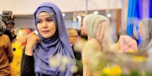 Demuslimah: Aksesori Hijab Bikin Penampilan Kian Cantik