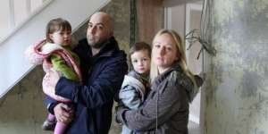 Bayar Mahal Renovasi, Rumah Malah Hancur