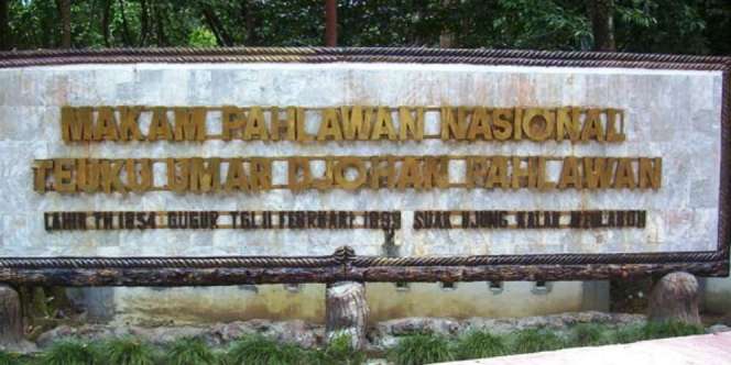 Aura Agung Nan Mistis Menyeruak di Makam Teuku Umar