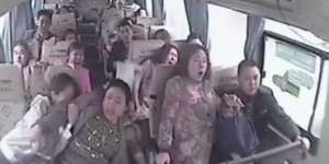 Video Rekaman Suasana di Dalam Bus Sebelum Jatuh ke Jurang
