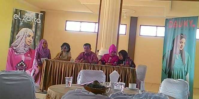 Momen Perdana `Pariaman Fashion Parade 2015` 