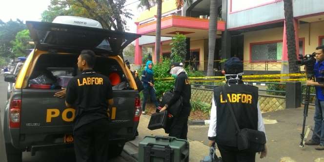 Polisi Gelar Olah TKP Ledakan Duren Sawit