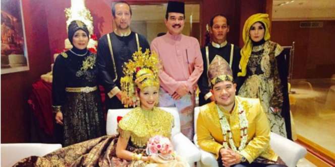 Mengapa Siti Nurhaliza Absen di Resepsi Tya `Preman` Arifin?
