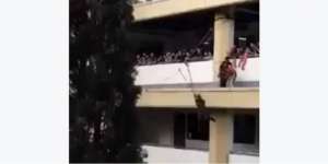 Simulasi Flying Fox Mahasiswa Kampus Berakhir Tragis