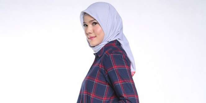 Mainkan Warna, Lakukan Tabrak Motif `Plaid`