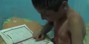 Video Bocah Menangis Membaca Alquran Ini Getarkan Jagad Sosmed