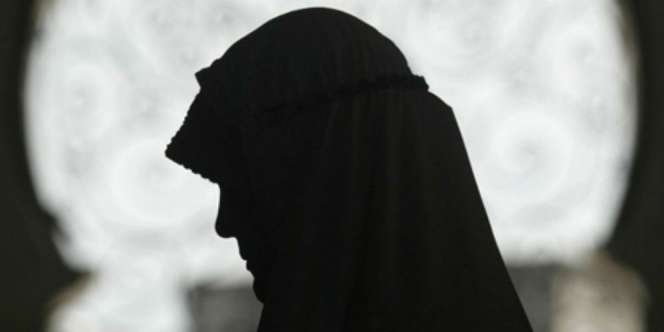 Pakaian Dalam Antarkan Nenek Ini Peluk Islam