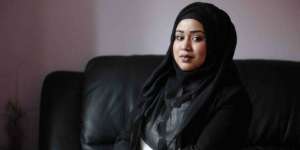 Hijaber Korban Bully Dibela Penumpang Kereta Satu Gerbong