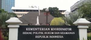 Gedung Menkopolhukam Ketiban Besi, Empat Luka Parah