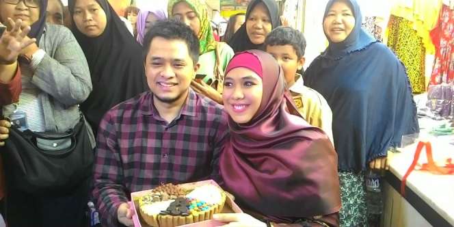 Ustazah Oki Kian Serius di Bisnis Fesyen