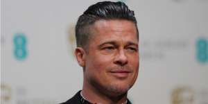 Kini Brad Pitt Jadi Seorang Ateis