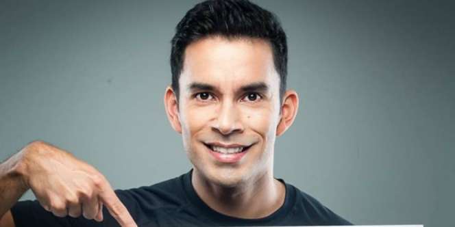 Mengharukan Pelatih Fitness Tampan ini Rekam Saat Qatam Quran