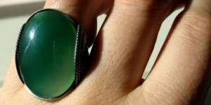 Pakai Cincin Akik, Wudhu Tidak Sah?