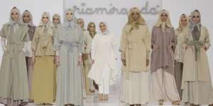 Ria Miranda Antara `Classifo, Takana, Kagaya, dan #Thromback`
