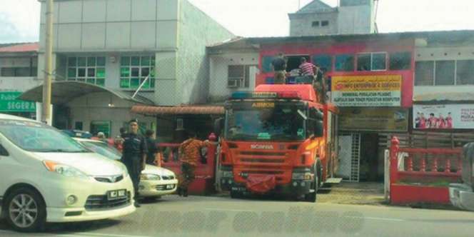 Alat Berat Damkar Dikerahkan untuk Angkut Jasad Wanita 200 Kg