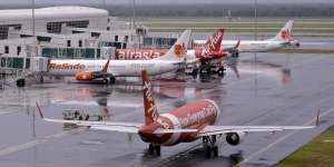 Ada Penumpang Misterius, Penerbangan AirAsia Ditunda