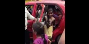 Netizen Heboh Video Satu Mobil Dua Puluh Penumpang di India