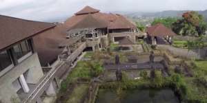 `Hotel Istana Hantu` di Bali Gegerkan Dunia