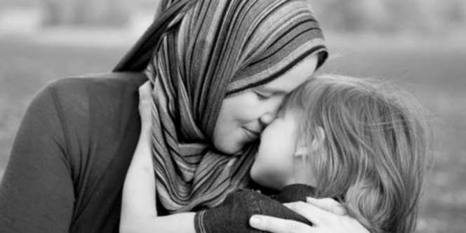 Mengharukan, Kisah Perjuangan Ibu Selamatkan Anak