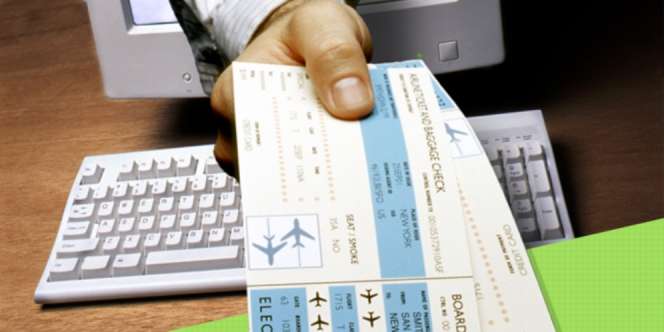 Petaka Pamer Foto Tiket Pesawat di Facebook