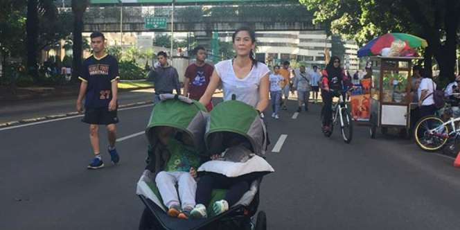 Penampilan 'Polos' Dian Sastro Bikin Heboh