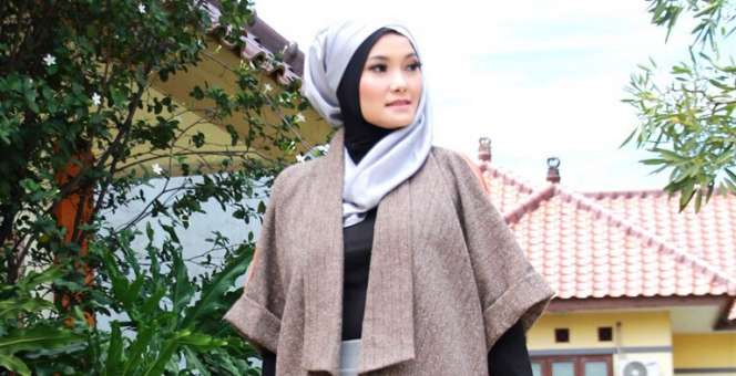 `Shenaora` Bidik Muslimah Casual, Simple dan Stylish