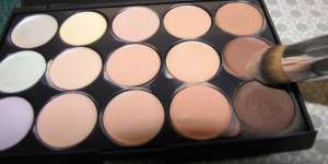 Tips `Contour` Hidung Mungil