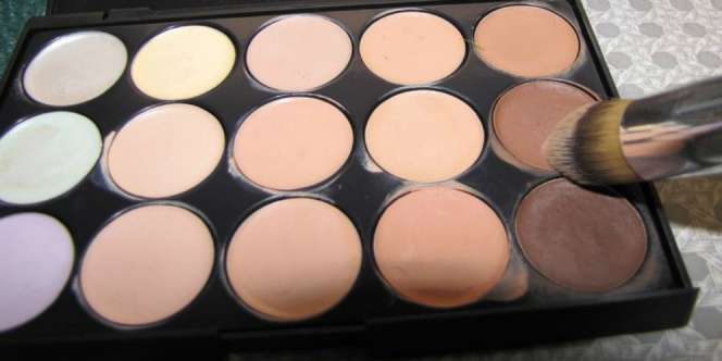 Tips `Contour` Hidung Mungil