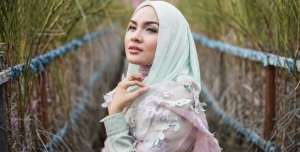 Ria Miranda: Ikon Hijab, Inspiring Parent, dan Mimpinya