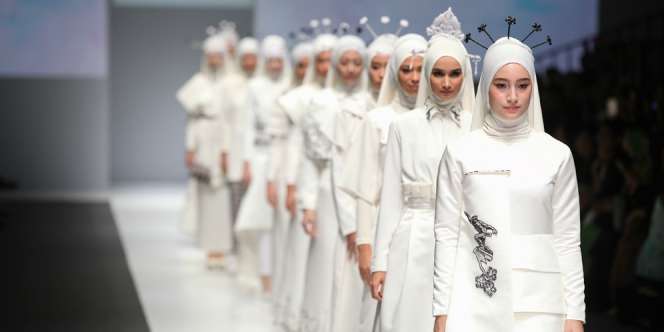 Zaskia Sungkar: BATAVIA, Ready to Wear 2016