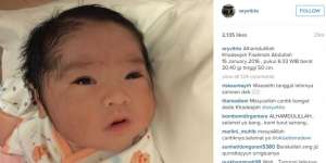 Oki Setiana Dewi Melahirkan Bayi Perempuan