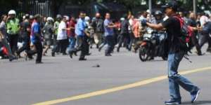 Pengebom Strabucks Incar Peluk Tamu Sebelum Ledakan Diri