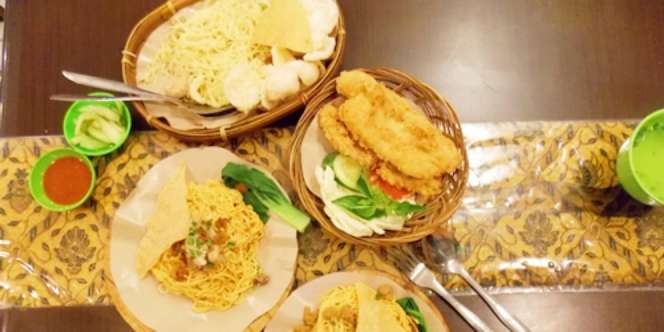 Terjerat Kelezatan Mie Cobek Khas Malang