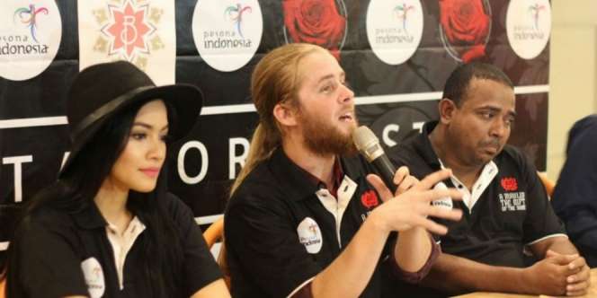 `A Maulid The Gift of The Rose`, Perdana di Indonesia