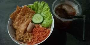 Sensasi Mi Setan Pedas Moncrot, Berani Coba?