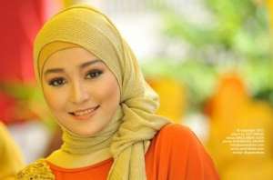 Memilih Hijab Sesuai Bentuk Wajah