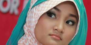 Sapa Fans, Fatin Shidqia Ikut Siaran `Online`