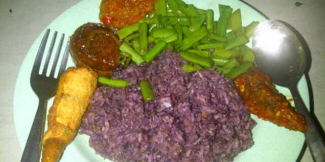 Terbius Rasa Nasi Kalong Bandung