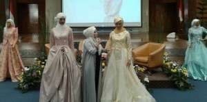 Anniesa Hasibuan Melenggang ke `Couture Fashion Week New York`