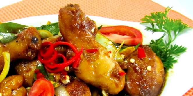 Ayam Kecap Penggelitik Lidah